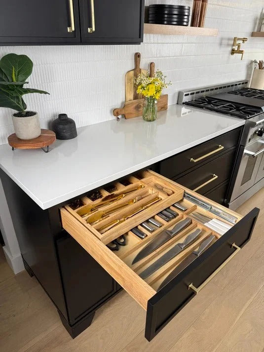 ACCESSORIES, HARDWARE AND SHELVES