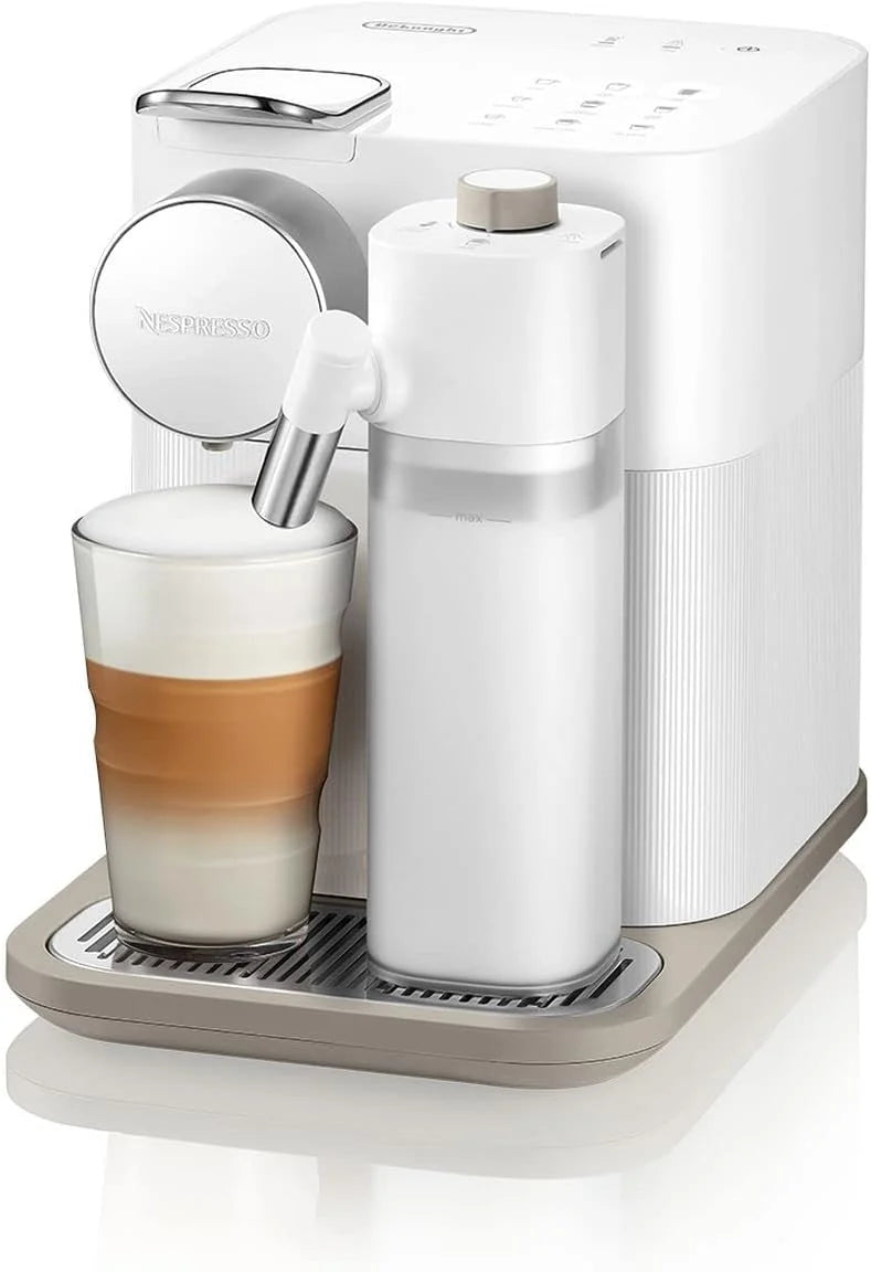 Cafetera de cápsulas Nespresso De'Longhi EN640.W Gran Lattissima de 2026 con sistema automático de leche, presión de 19 bares, 1400 W, color blanco.