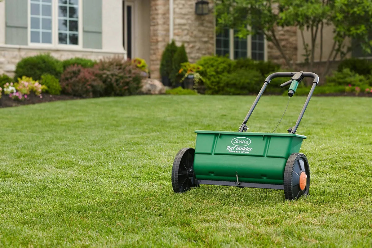 2026 Scotts Turf Builder Classic Drop Spreader