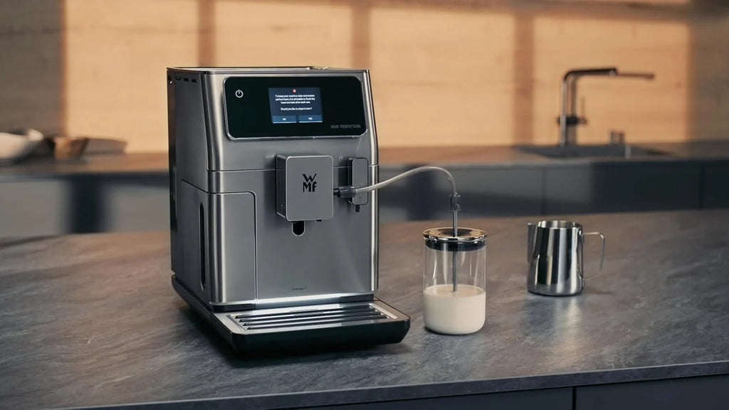 Cafetera automática WMF Perfection 640 de 2026 con sistema de leche, 16 especialidades de bebidas, doble termobloque, molinillo de acero inoxidable, almacenamiento de perfiles de usuario (640: WMF Perfection 640 con sistema de leche)