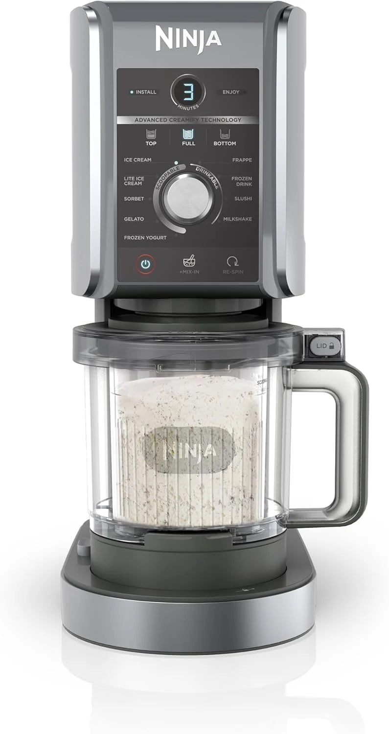 Máquina de helados y bebidas congeladas Ninja CREAMi Deluxe 2026 con 2 vasos, 10 funciones, prepara helados, gelato, sorbetes, yogur helado, batidos, granizados y más, opción de 2 sabores en 1, color plata, NC502EU