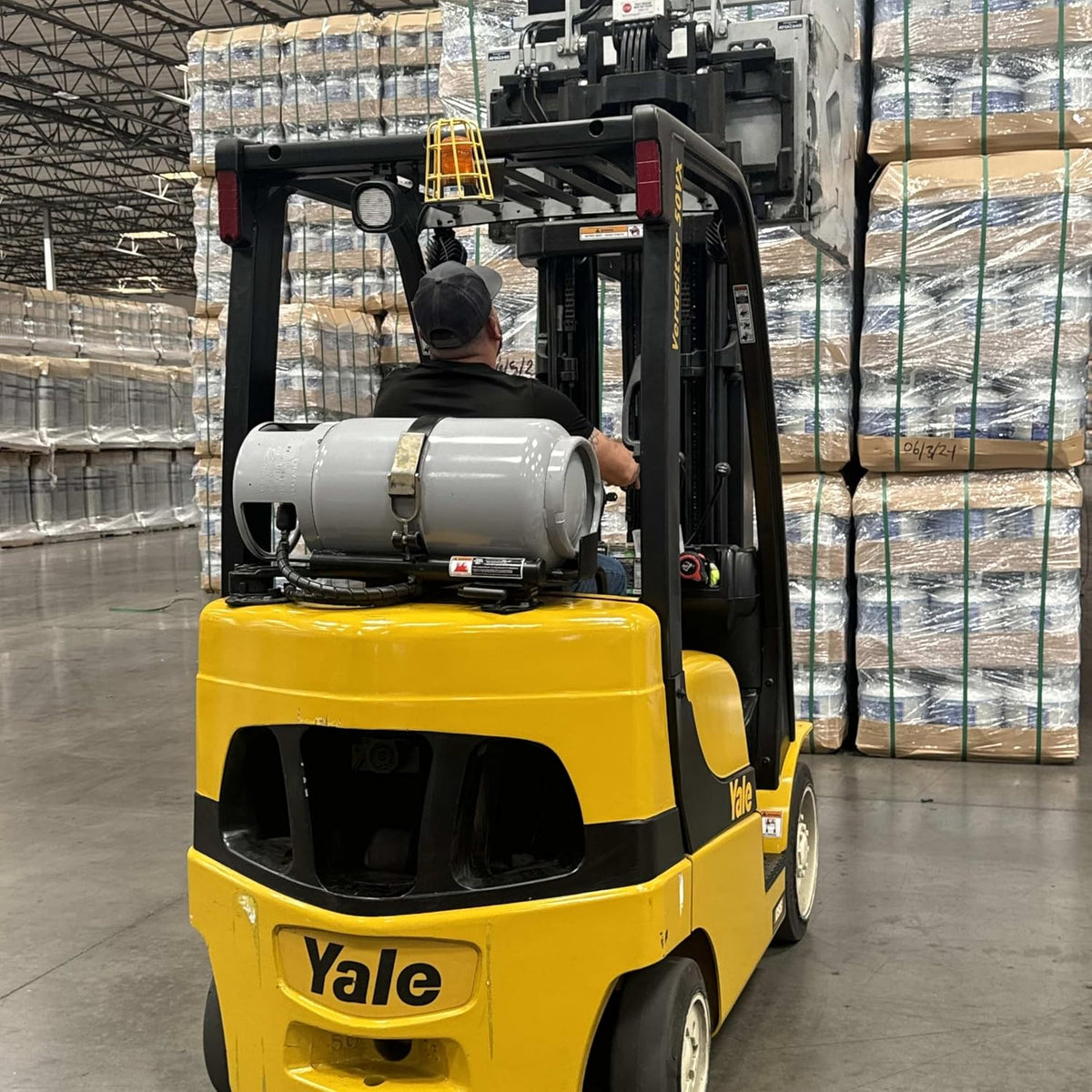 2026 Steel Forklift Propane Tank Cylinder with Built-in Gauge, Gray
