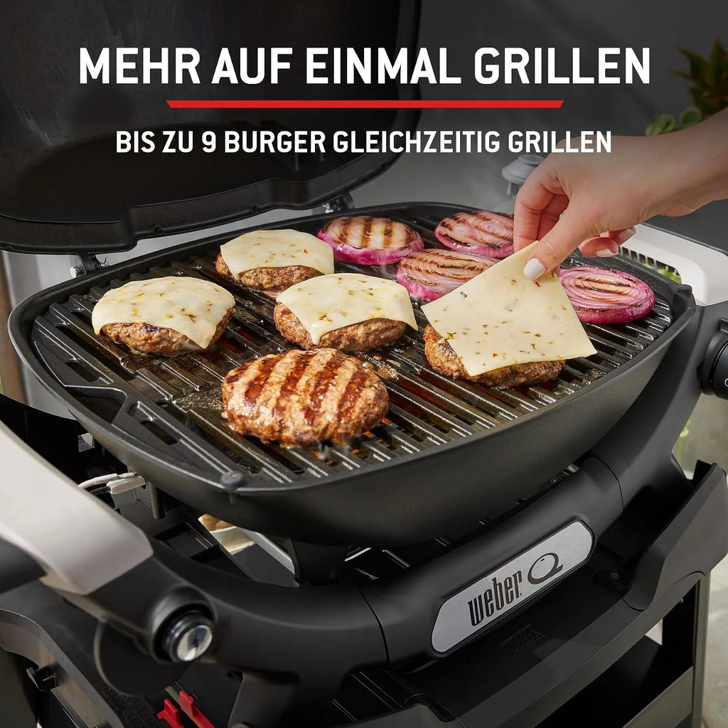 Parrilla de gas portátil Weber Q 1100N 2026, ligera, ideal para acampar, patios y balcones. Cuenta con quemador de alto rendimiento, rejillas de hierro fundido esmaltado y encendido electrónico. Color negro medianoche.