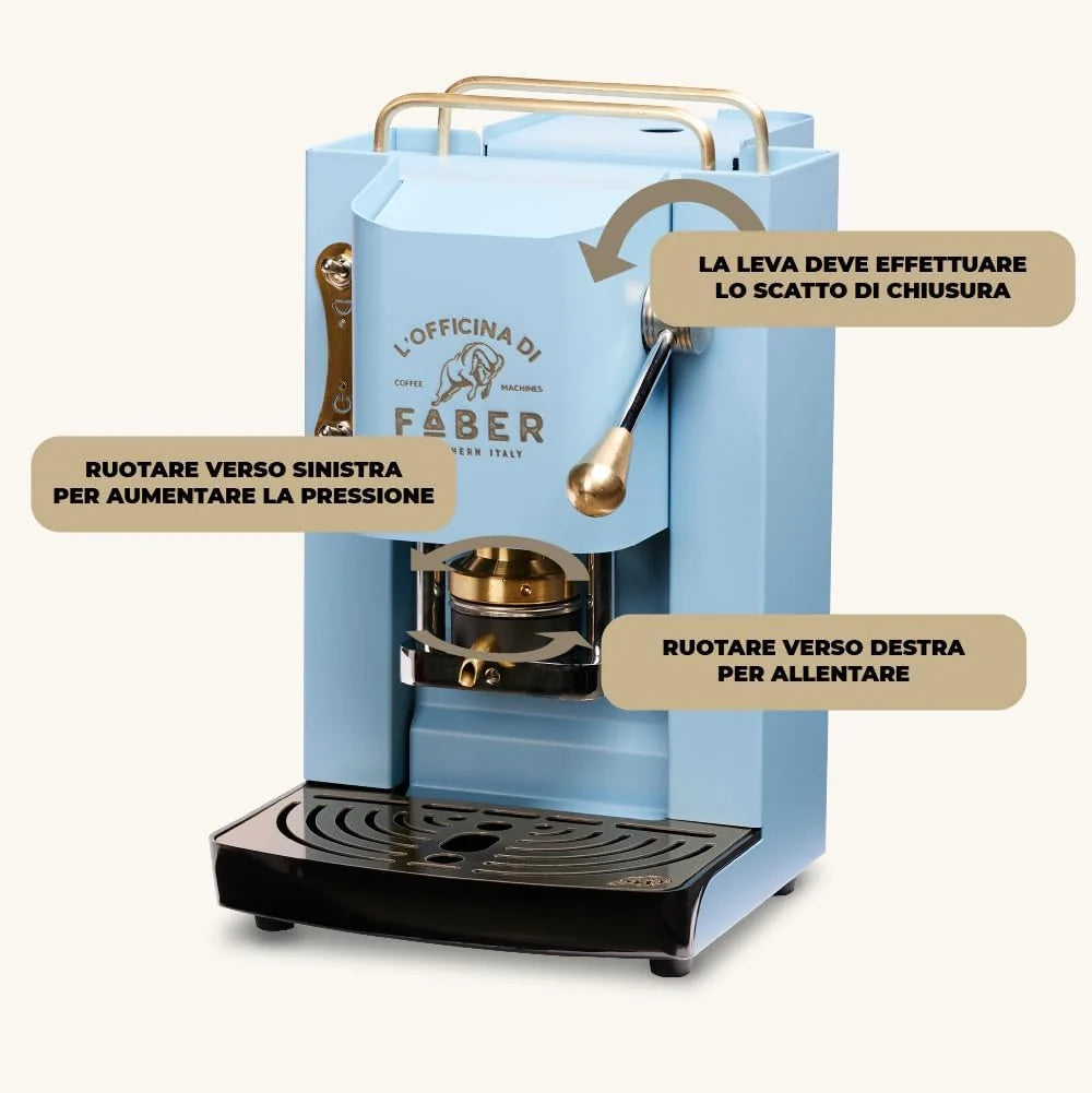 Cafetera Faber PRO Total Deluxe 2026, fabricada en latón, con papel ESE de 44 mm y capacidad de 1,3 litros (blanca).