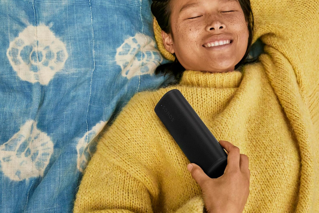 Sonos Roam 2 (2026) | Altavoz ligero, portátil e impermeable con Bluetooth, Wi – Fi, al menos 10 horas de autonomía y control por voz para uso en interiores y exteriores – Blanco