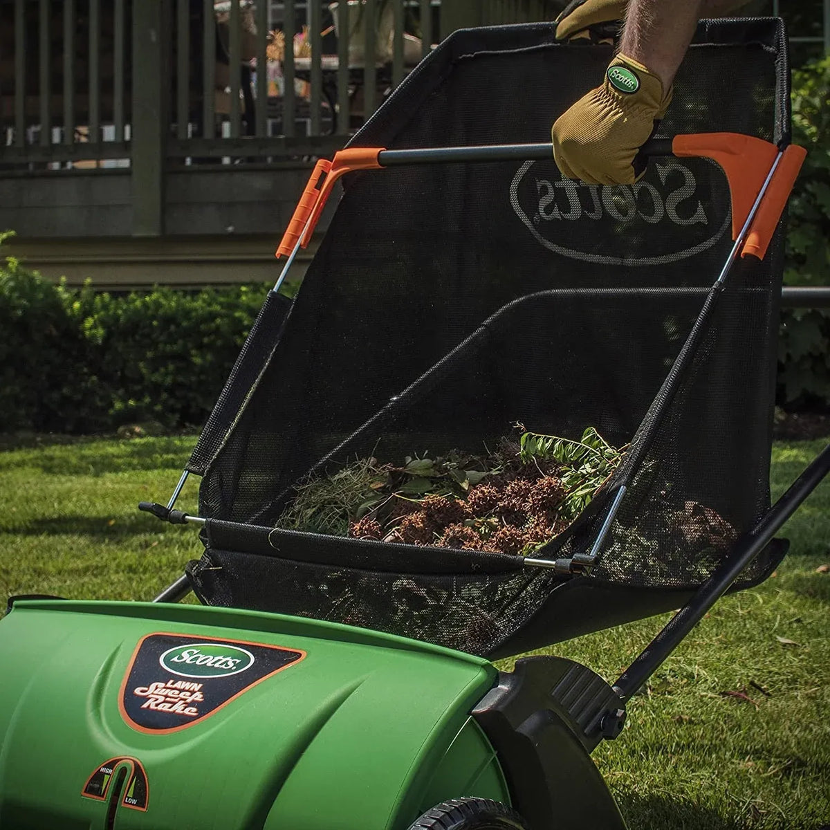 2026 Scotts LSW70026S Push Lawn Sweeper, 26-Inch Sweeping Width, 3.6 Bushel Collection Bag