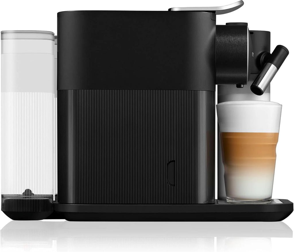 Cafetera de cápsulas Nespresso De'Longhi EN640.W Gran Lattissima de 2026 con sistema automático de leche, presión de 19 bares, 1400 W, color blanco.