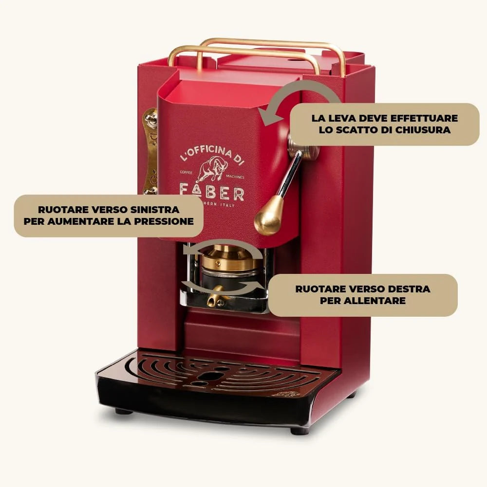 Cafetera Faber PRO Total Deluxe 2026, fabricada en latón, con papel ESE de 44 mm y capacidad de 1,3 litros (blanca).