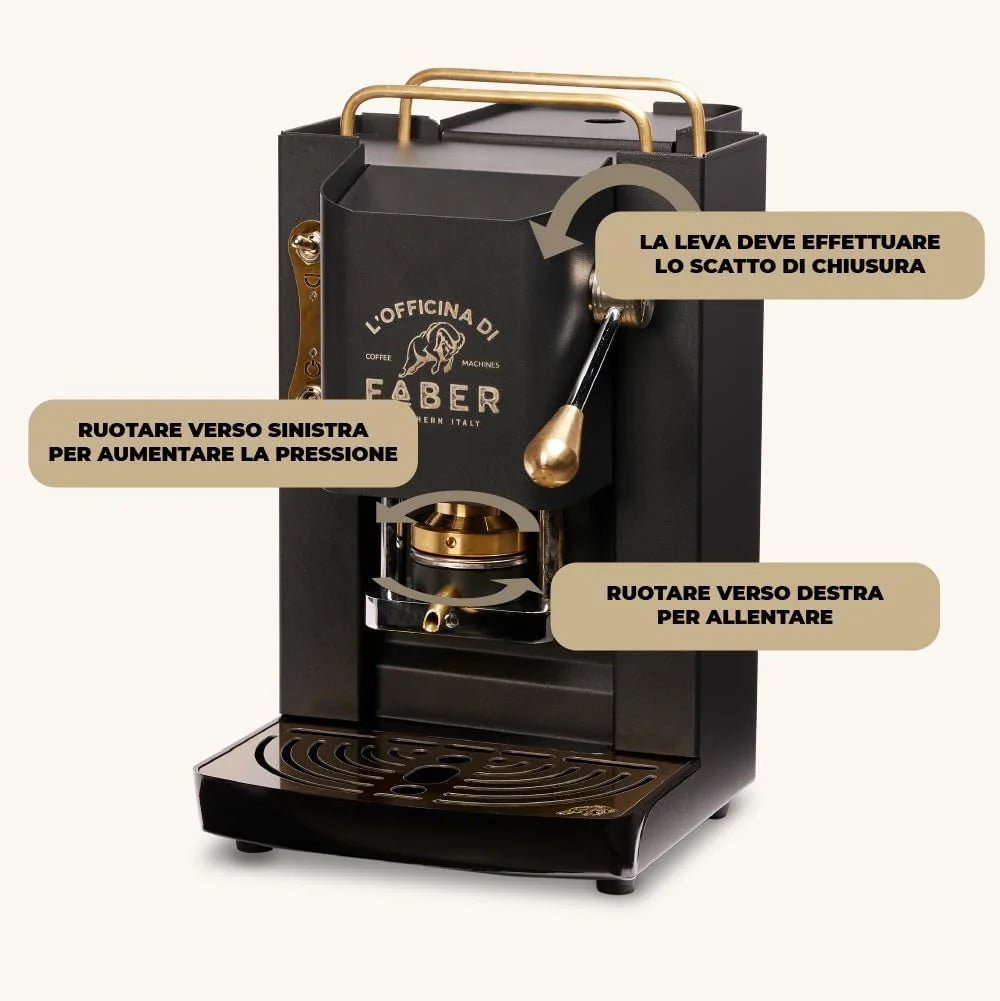 Cafetera Faber PRO Total Deluxe 2026, fabricada en latón, con papel ESE de 44 mm y capacidad de 1,3 litros (blanca).