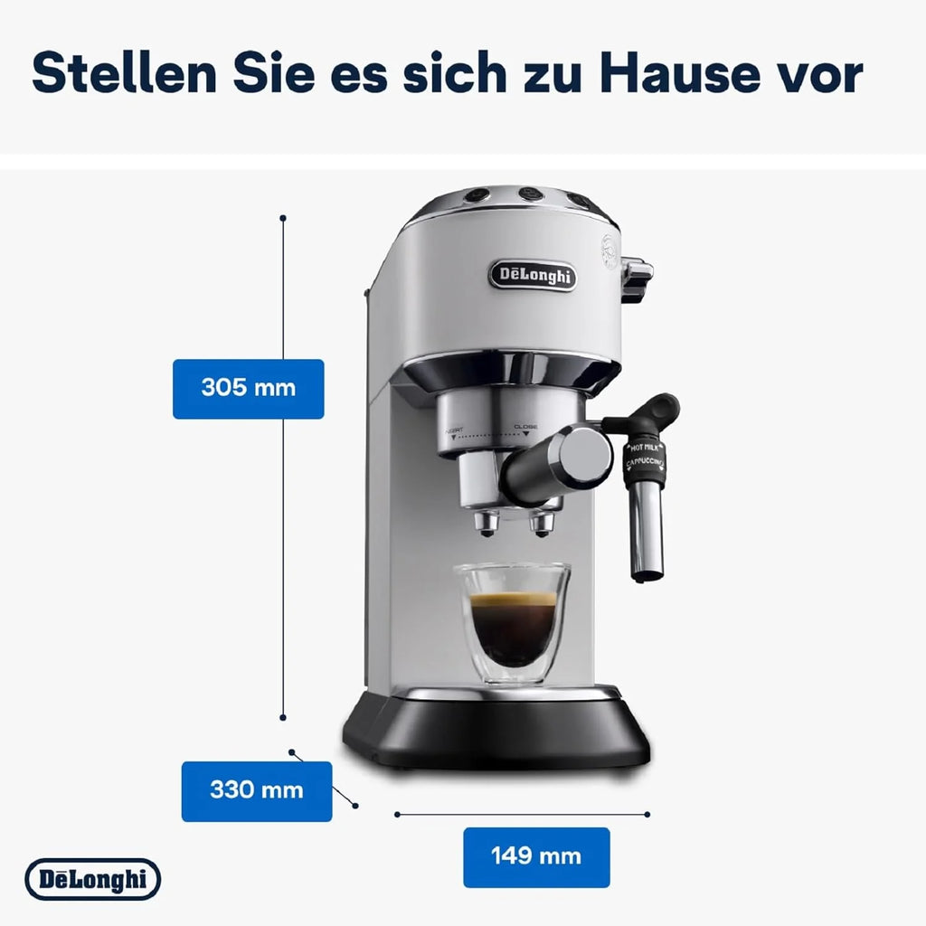 Cafetera espresso De'Longhi Dedica Style EC 685.M de 2026 con portafiltro, espumador de leche profesional, solo 15 cm de ancho, para café molido o cápsulas ESE, depósito de agua de 1 l, color plata.